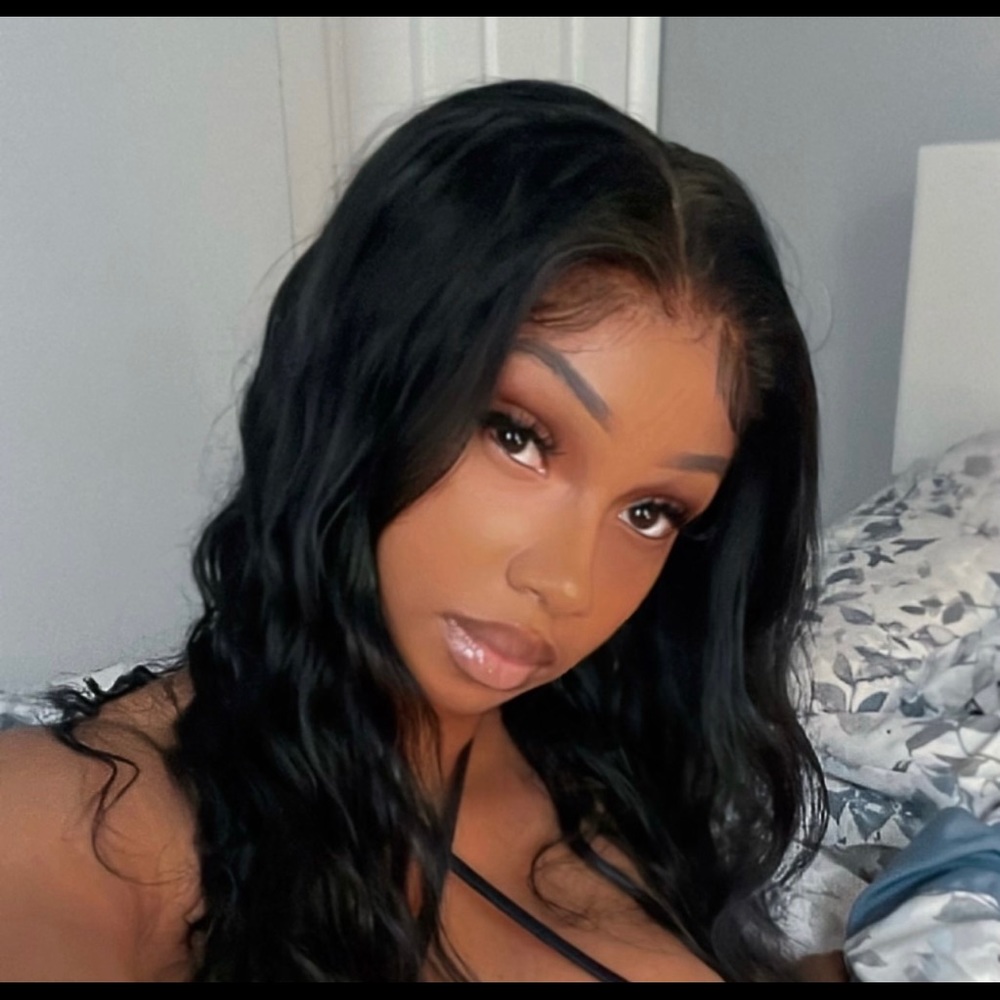 Meet your Posher, Aminah